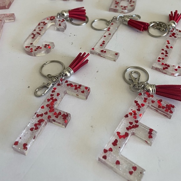 Resin intial key chains - Picture 3 of 12